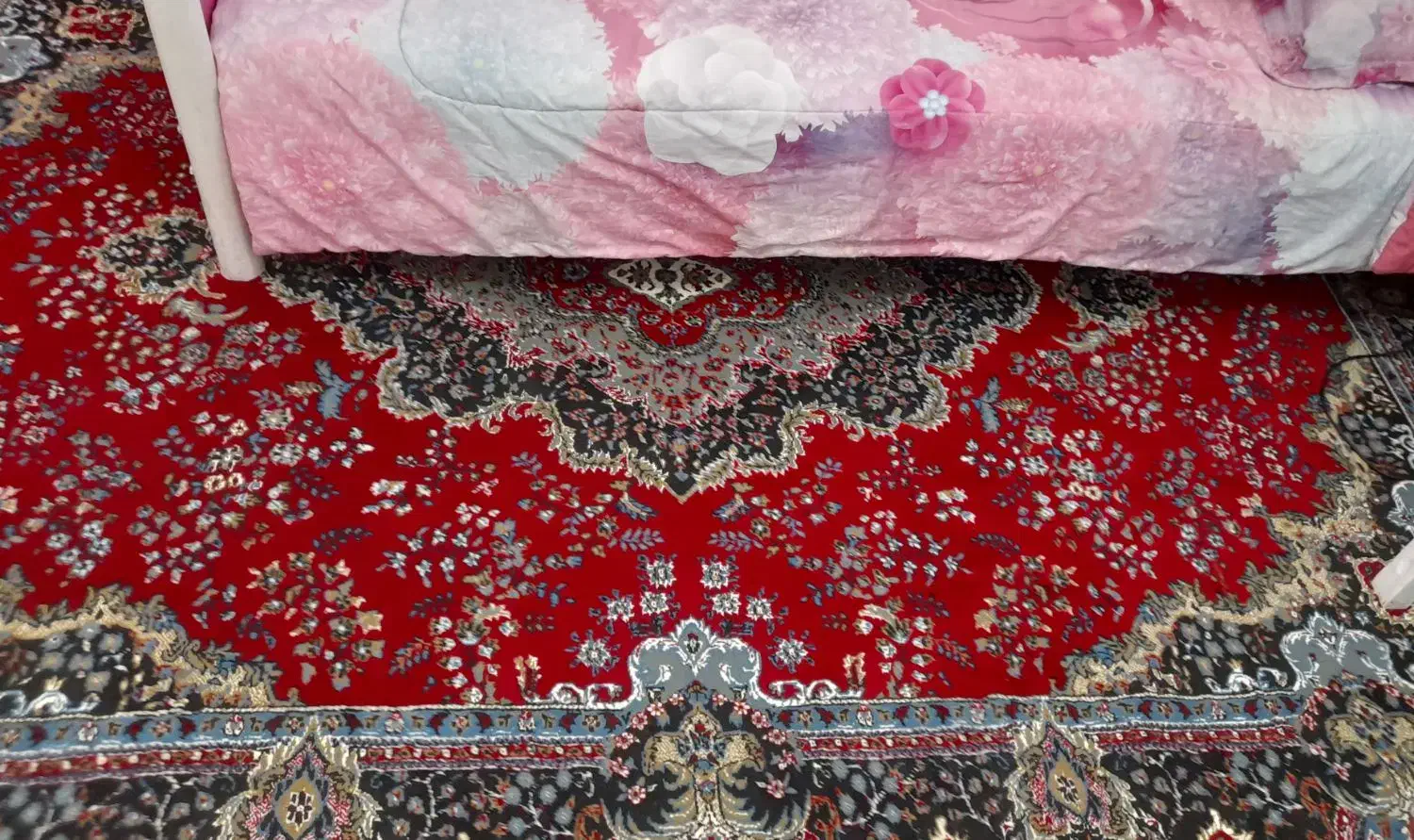 یک عدد فرش ۱۲ متری ویک عدد فرش ۶ متری|فرش|هرسین, |دیوار