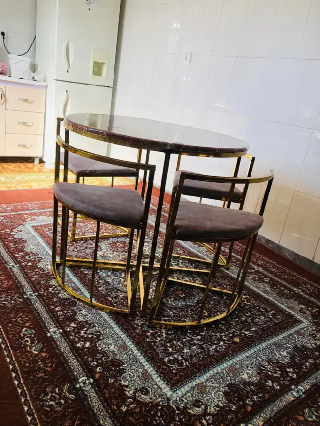 میز نهار خوری|میز و صندلی غذاخوری|اسلام‌‌آباد غرب, |دیوار