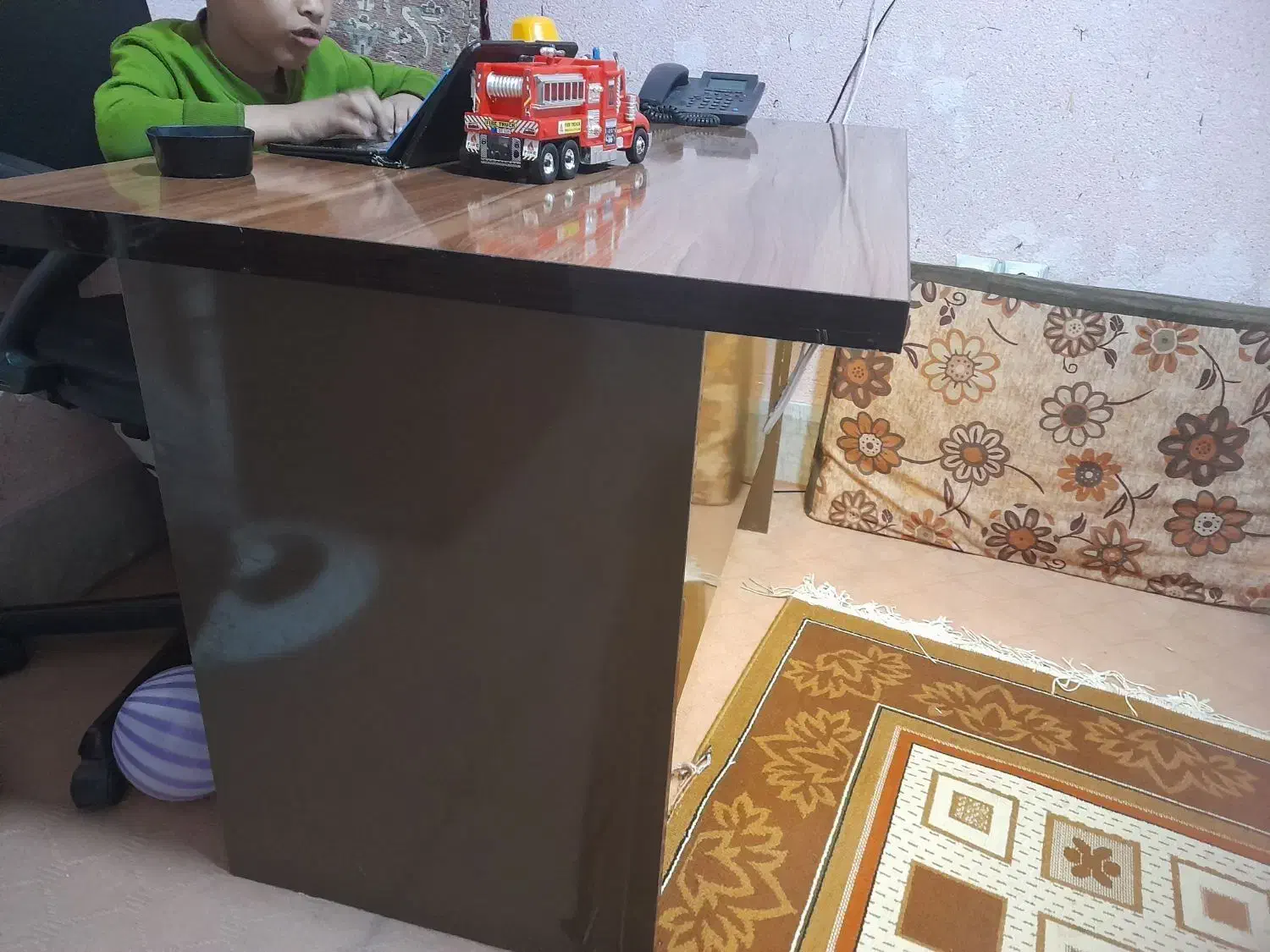 میز اداره نو جی درجه یک|میز تحریر و کامپیوتر|مشهد, خواجه ربیع|دیوار