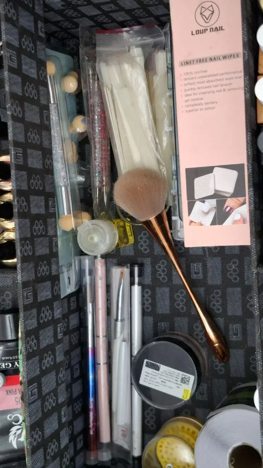 وسایل کاشت ناخن|آرایشگاه و سالن‌های زیبایی|قم, شهرک طالقانی|دیوار