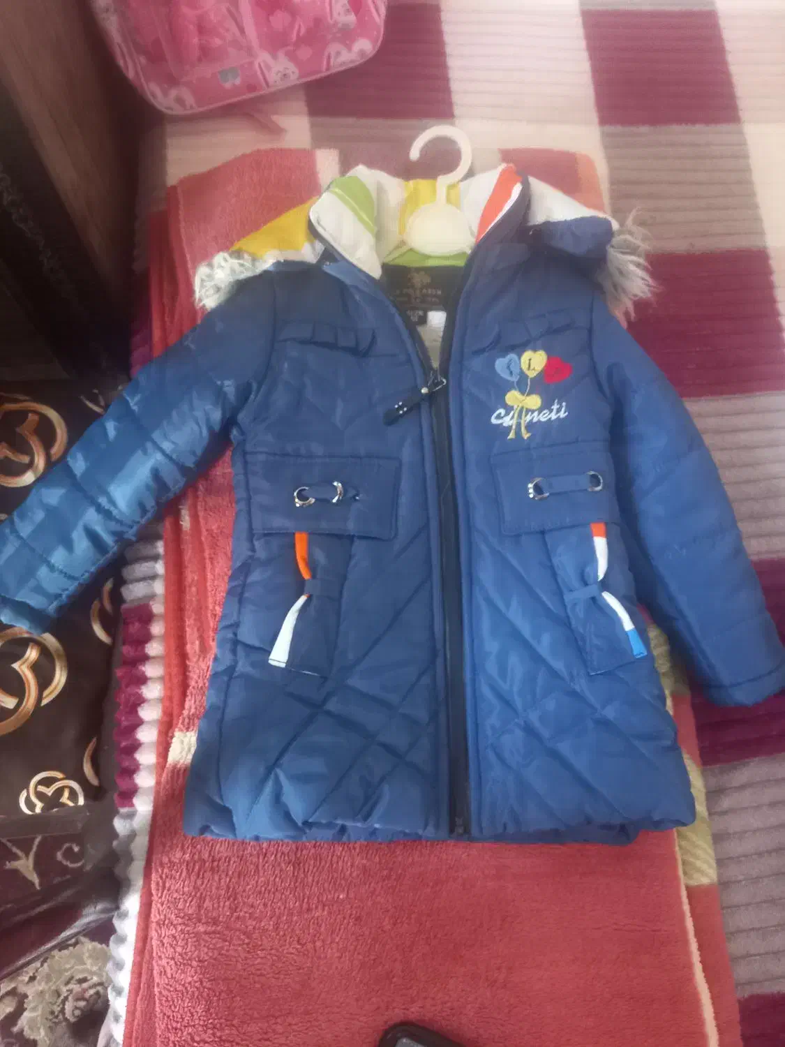 کاپشن دخترانه|کفش و لباس بچه|نجف‌آباد, باغ ملی|دیوار