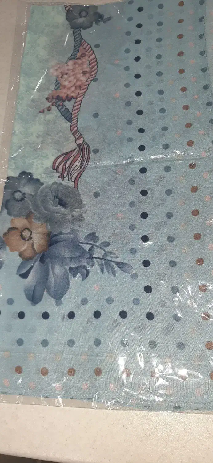 دو روسری نخی کاملا نو|لباس|قم, باجک یک|دیوار