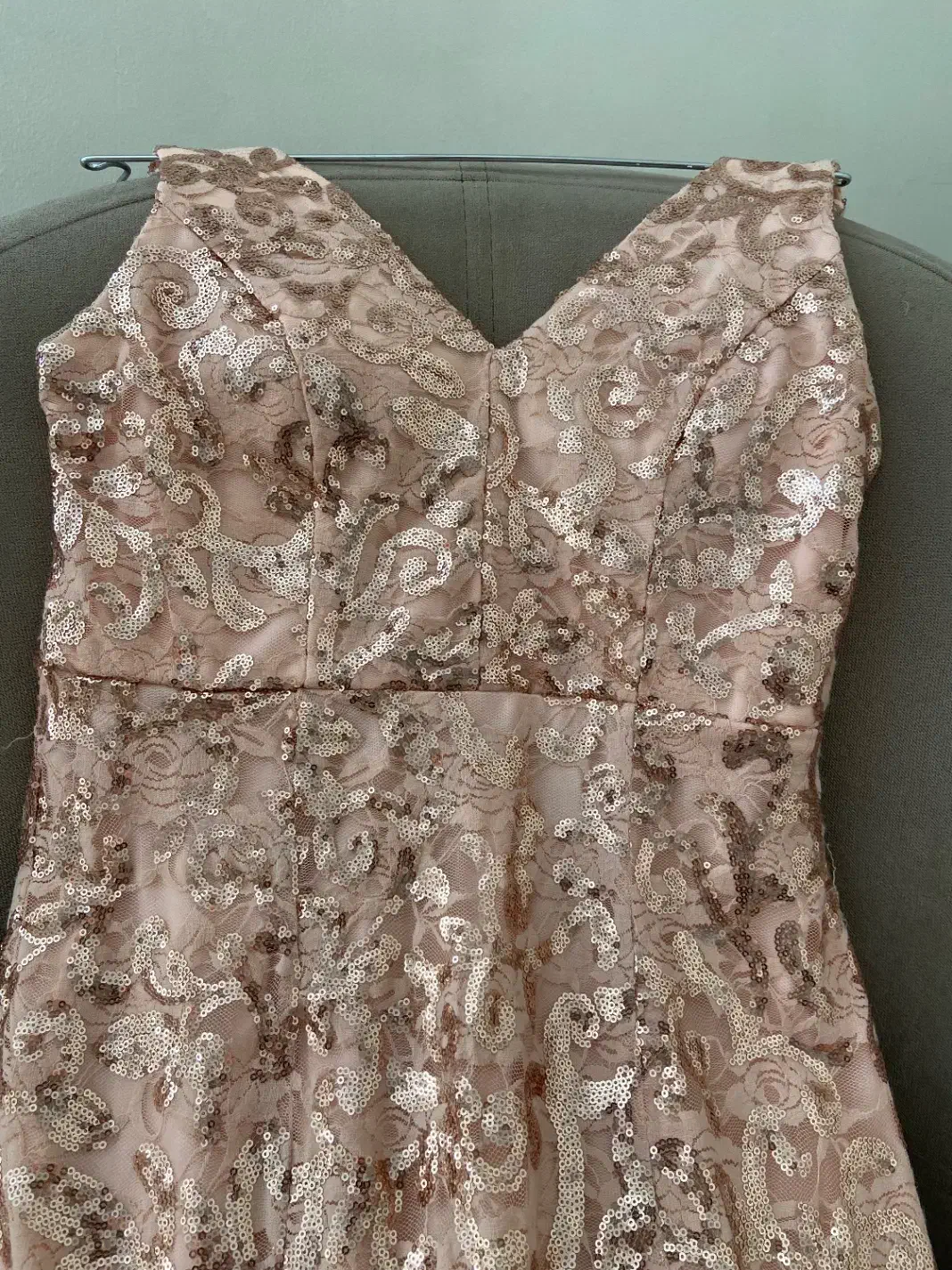 لباس مجلسی|لباس|پردیس, فاز ۴|دیوار