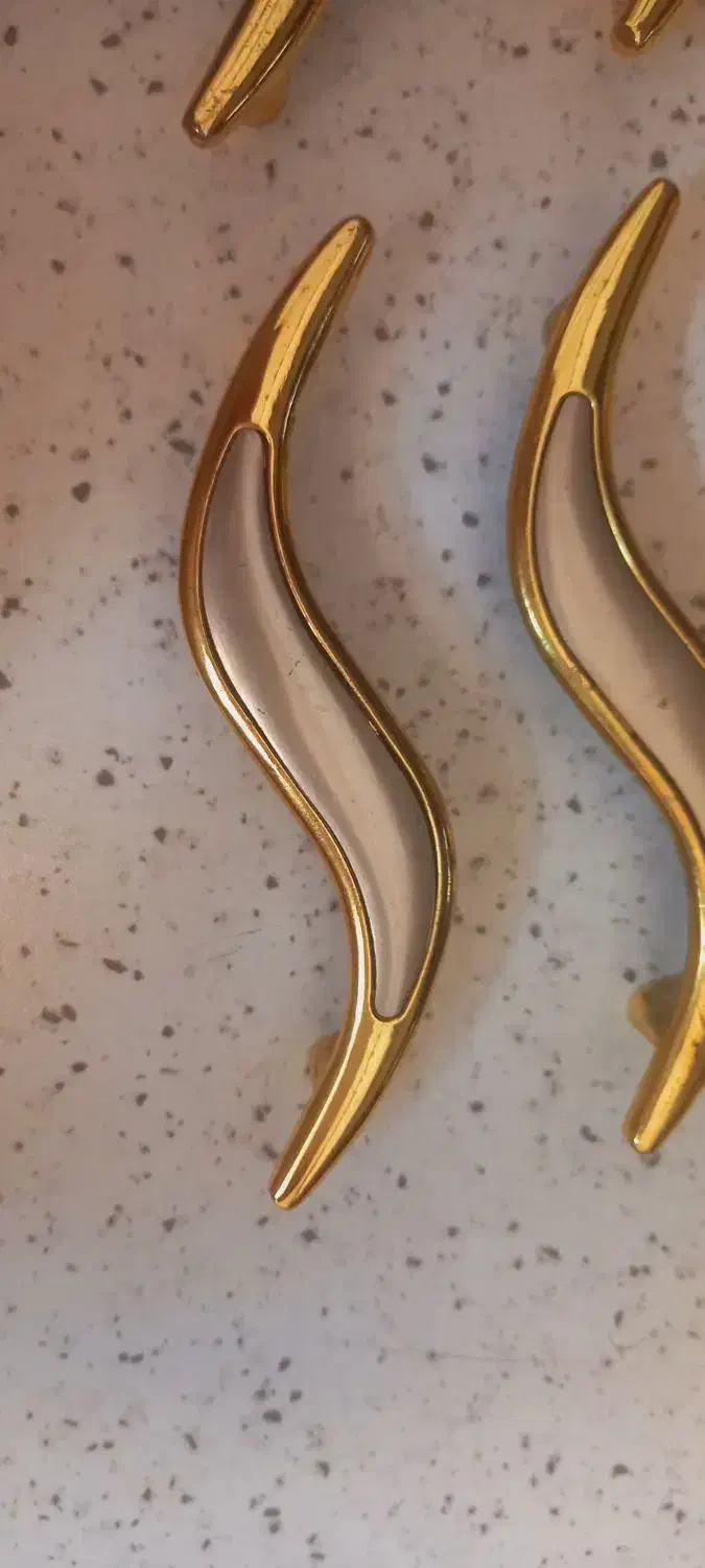 دستگیره|تخت و سرویس خواب|قم, انسجام|دیوار