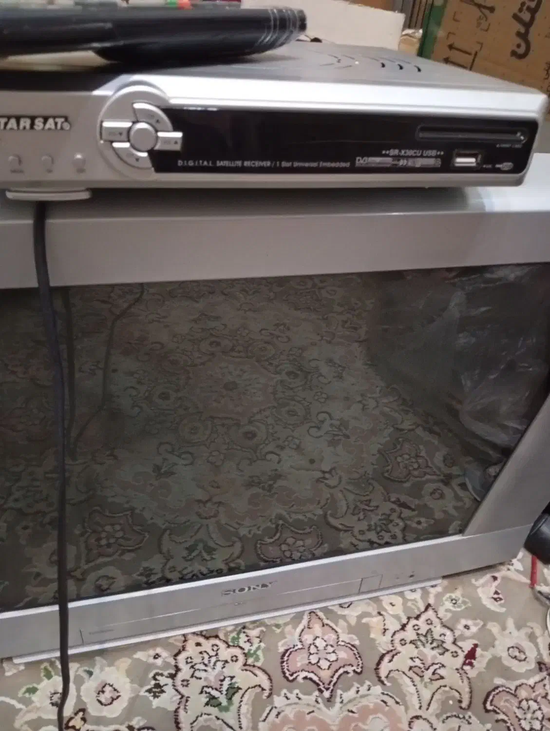 تلویزیون سونی 25 اینچ|تلویزیون و پروژکتور|اندیشه, اندیشه فاز ۱|دیوار