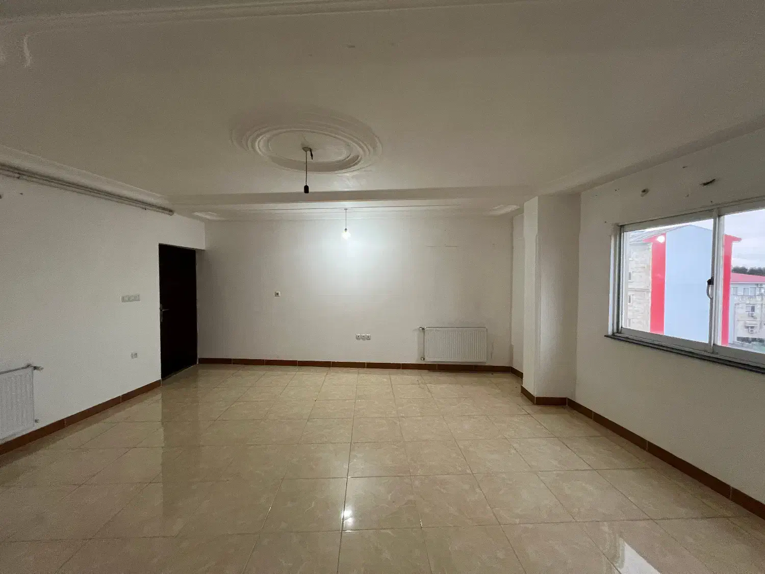 واحد72متری/بر استقلال/سنددار|فروش آپارتمان|آستانه اشرفیه, |دیوار