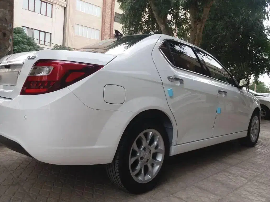 دنا پلاس ۵ دنده EF7 مدل 1402|خودرو سواری و وانت|قم, جهان بینی|دیوار