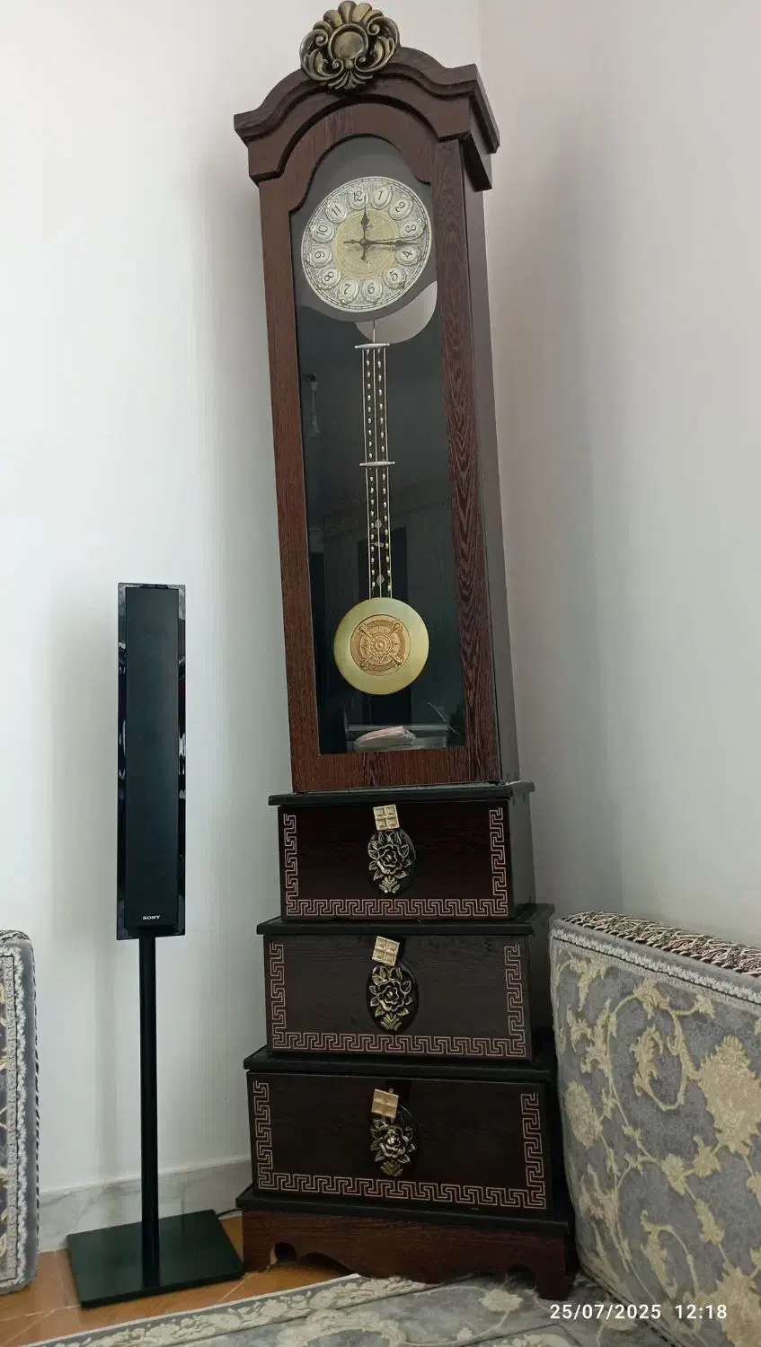 کیف نیه ساعت ایستاده س|کیف، کفش، کمربند|سنندج, |دیوار