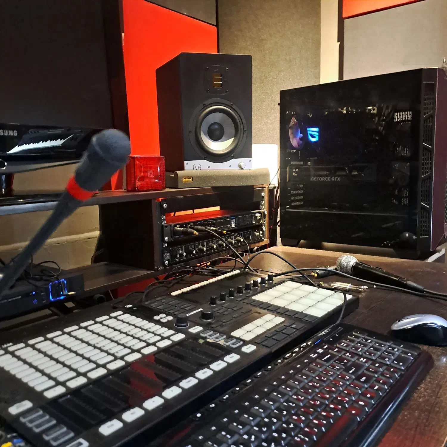 استودیو ضبط صدا و میکس و ساخت بیت|خدمات پذیرایی، مراسم|تهران, ایرانشهر|دیوار