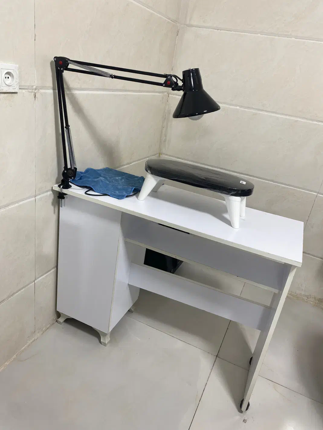 میز ناخن|آرایشگاه و سالنهای زیبایی|فاضل آباد, |دیوار