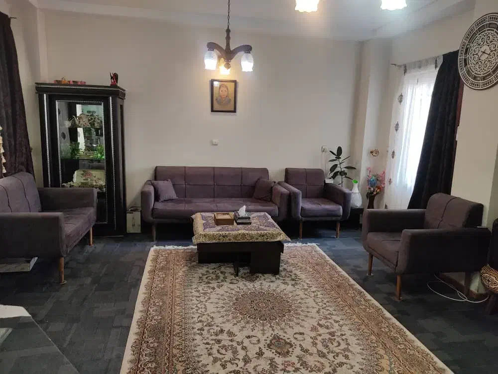 آپارتمان ۷۰متری مهرگان گل سرخ|اجارهٔ آپارتمان|محمدیه-قزوین, |دیوار