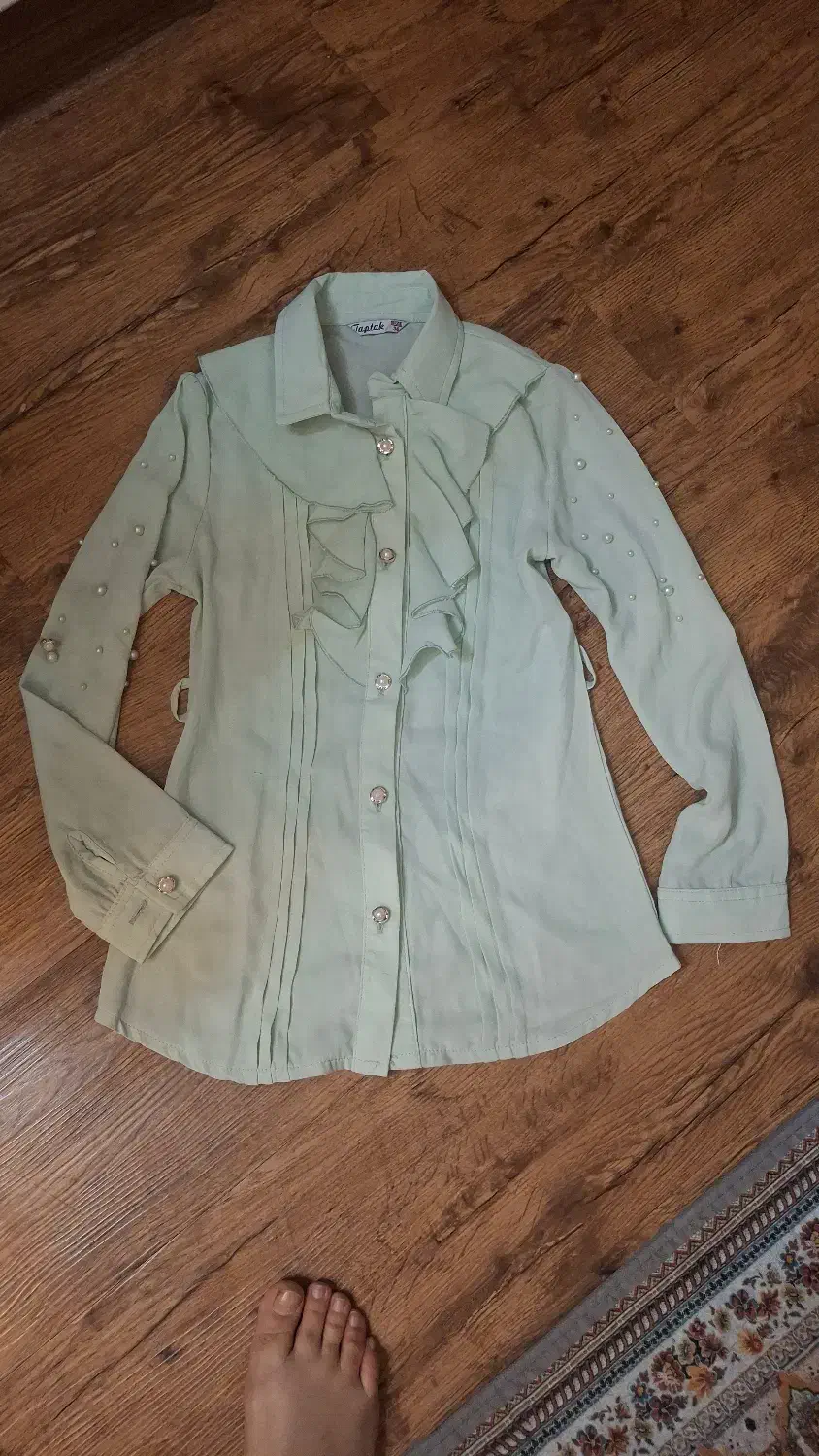 شومیز|لباس|دماوند, دماوند|دیوار