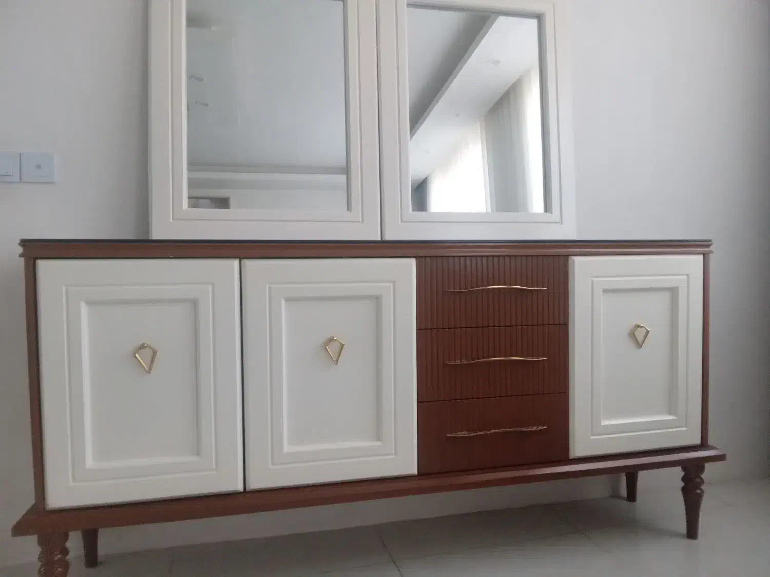 اینه کنسول ست هم به طول ۱۸۰ومیز تی وی|بوفه، ویترین، کنسول|ملارد, |دیوار