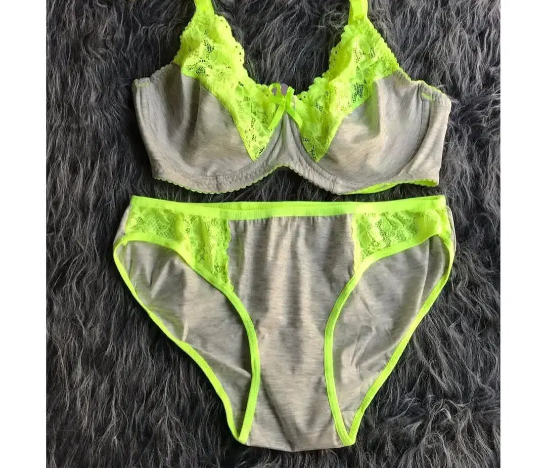 لباس زیر|لباس|سیرجان, |دیوار