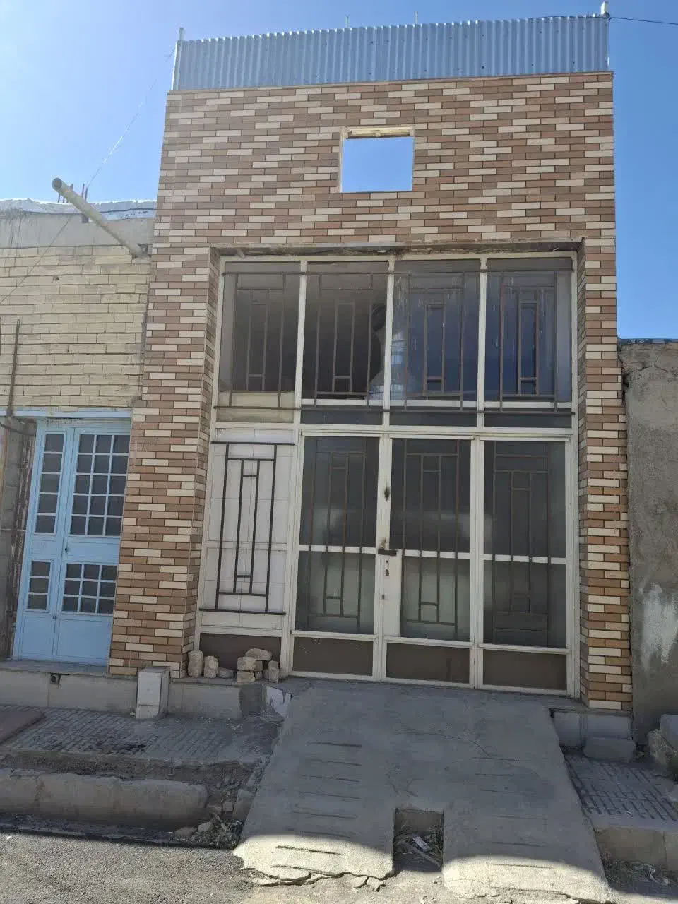 فروش ملک تجاری +یک سوئیت|فروش مغازه و غرفه|بن, |دیوار