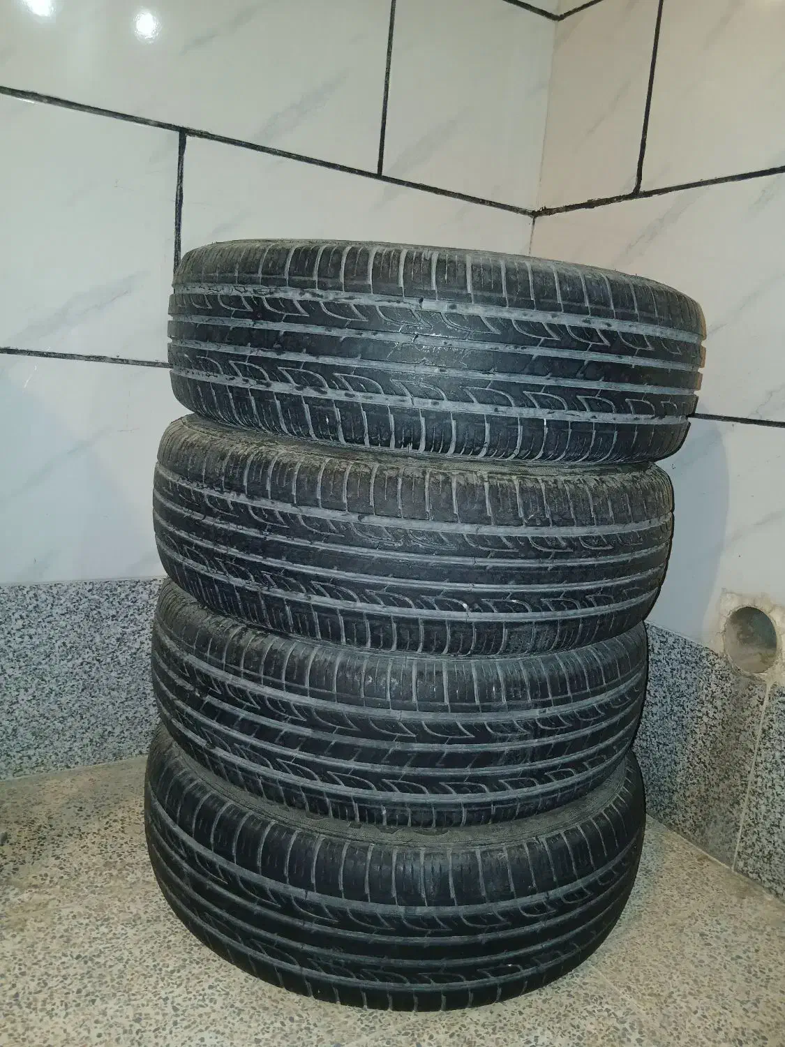 لاستیک سمند|قطعات یدکی و لوازم جانبی|دوگنبدان, |دیوار