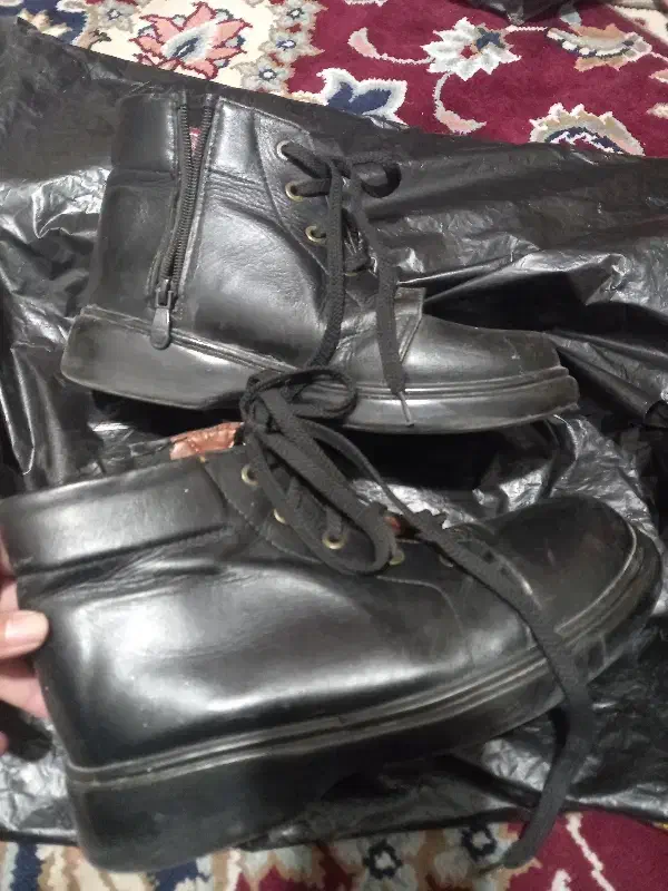 کفش نیم بوت اسپرت.چرم|کیف، کفش، کمربند|گرگان, |دیوار