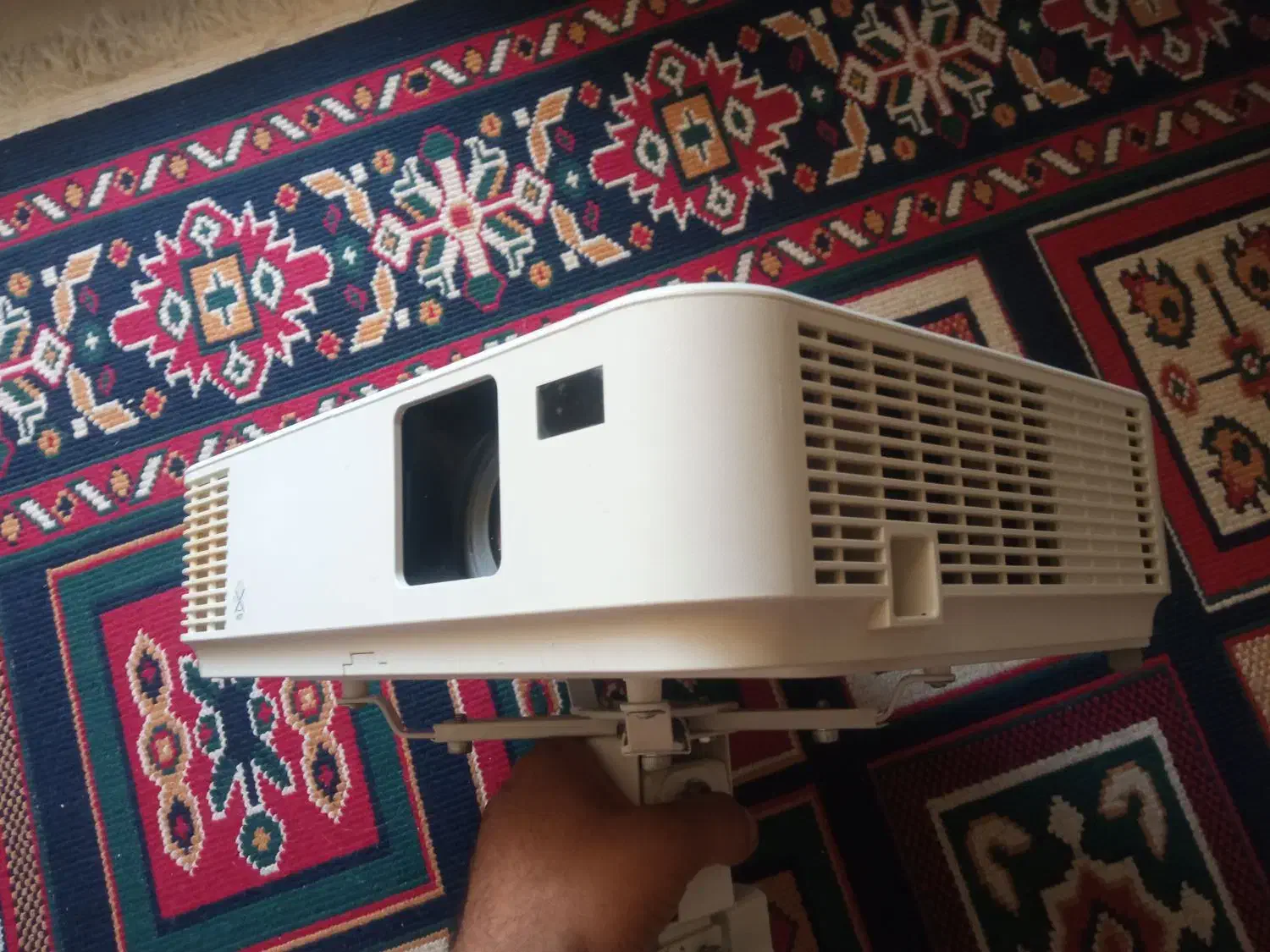 ویدئو پرژکتور|تلویزیون و پروژکتور|پرند, فاز ۶|دیوار