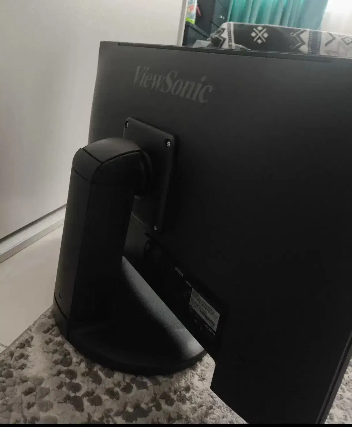 مانیتور 24 اینچ ویو سونیک اسپیکردار|قطعات و لوازم جانبی رایانه|فردیس, انبار نفت|دیوار