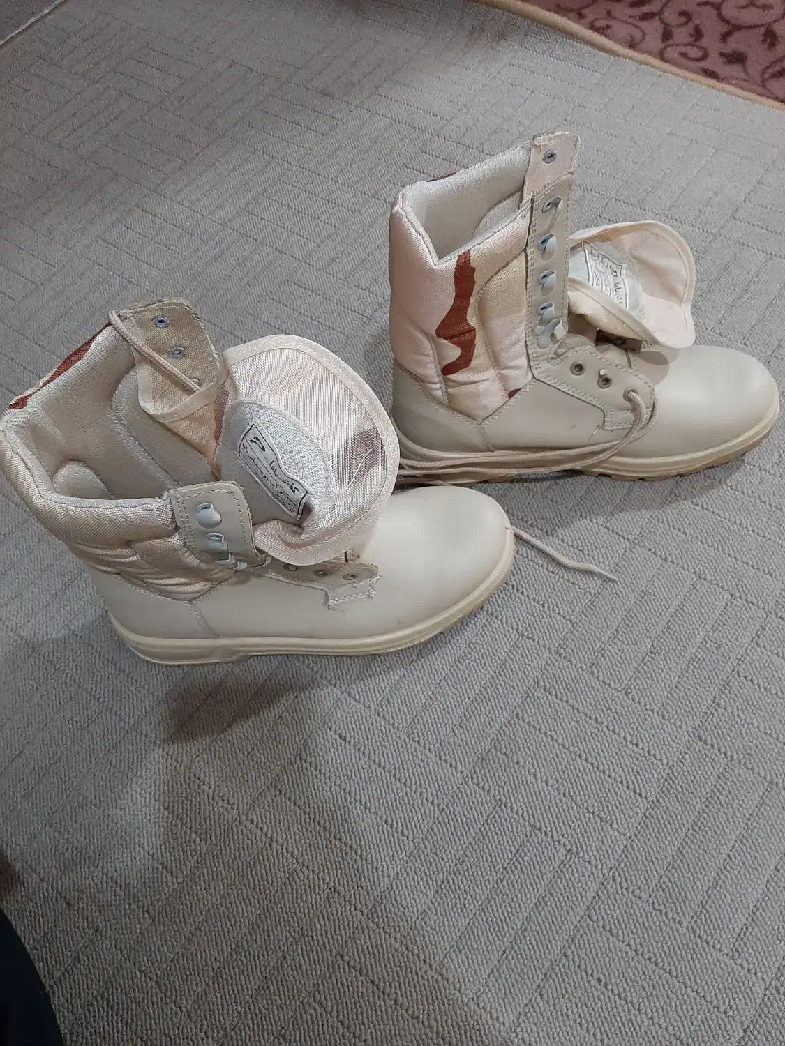 پوتین آک بند|کیف، کفش، کمربند|ایوان, |دیوار