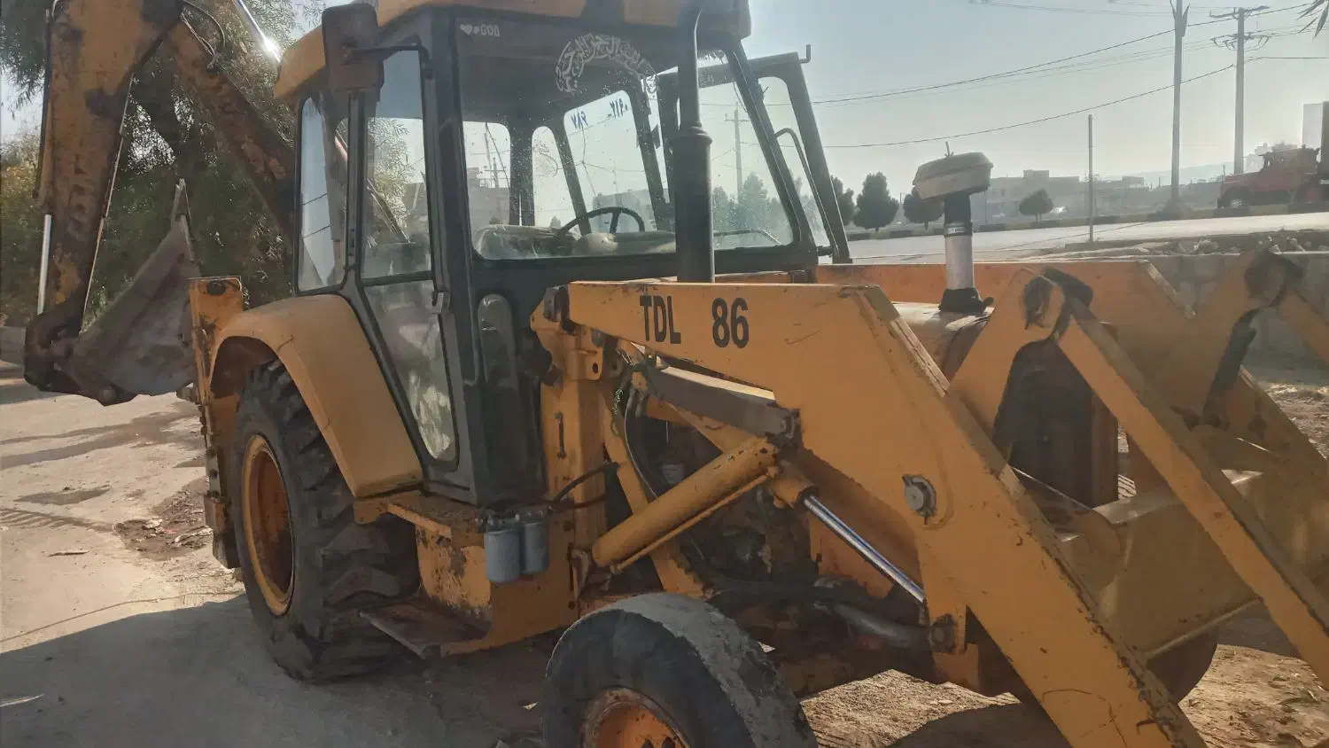 فروش یک دستگاه بیل بکهو|خودرو سنگین|ساوه, |دیوار