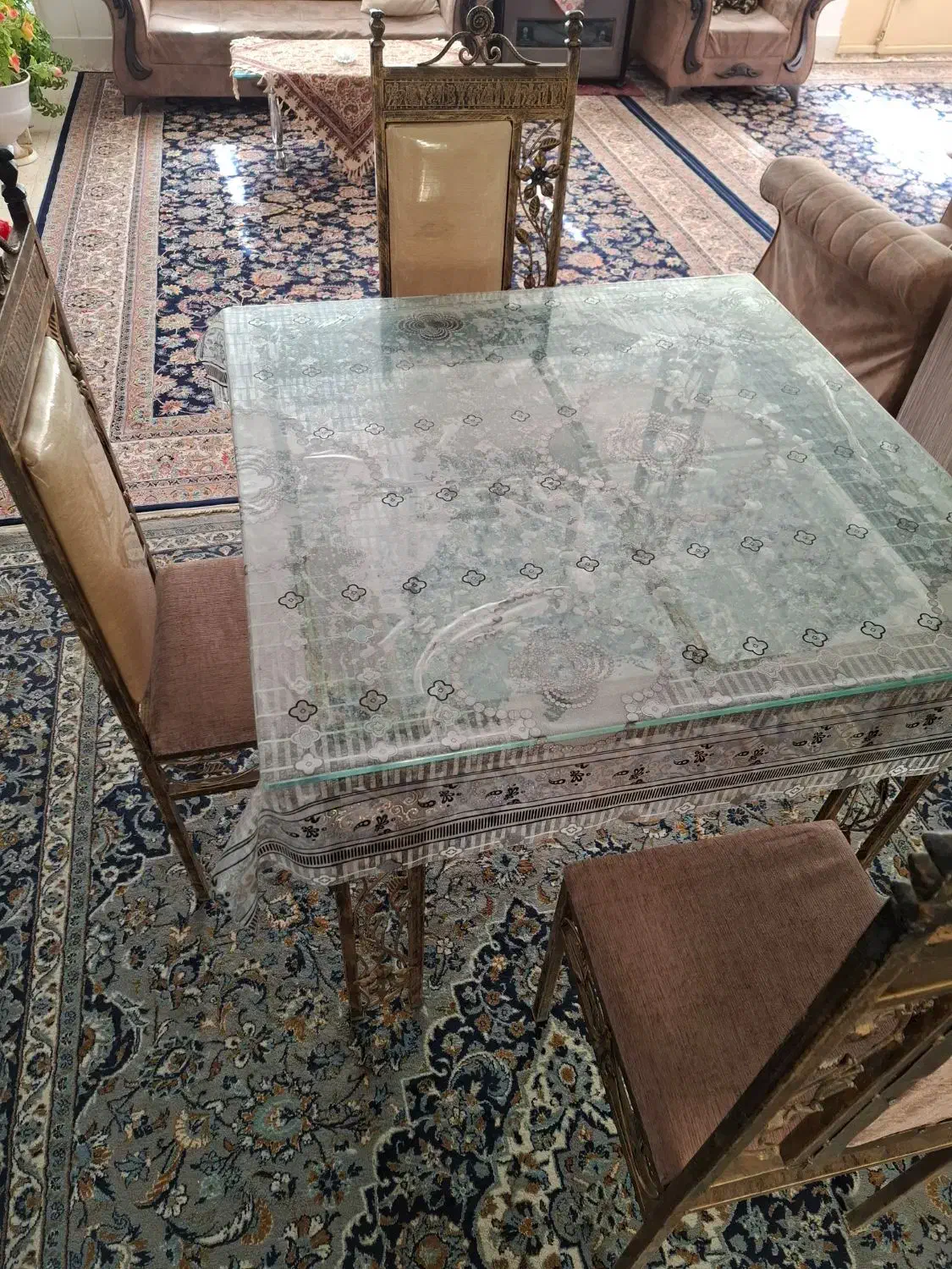 میز نهار خوری چهار نفره فرفوجه|میز و صندلی غذاخوری|گناباد, |دیوار