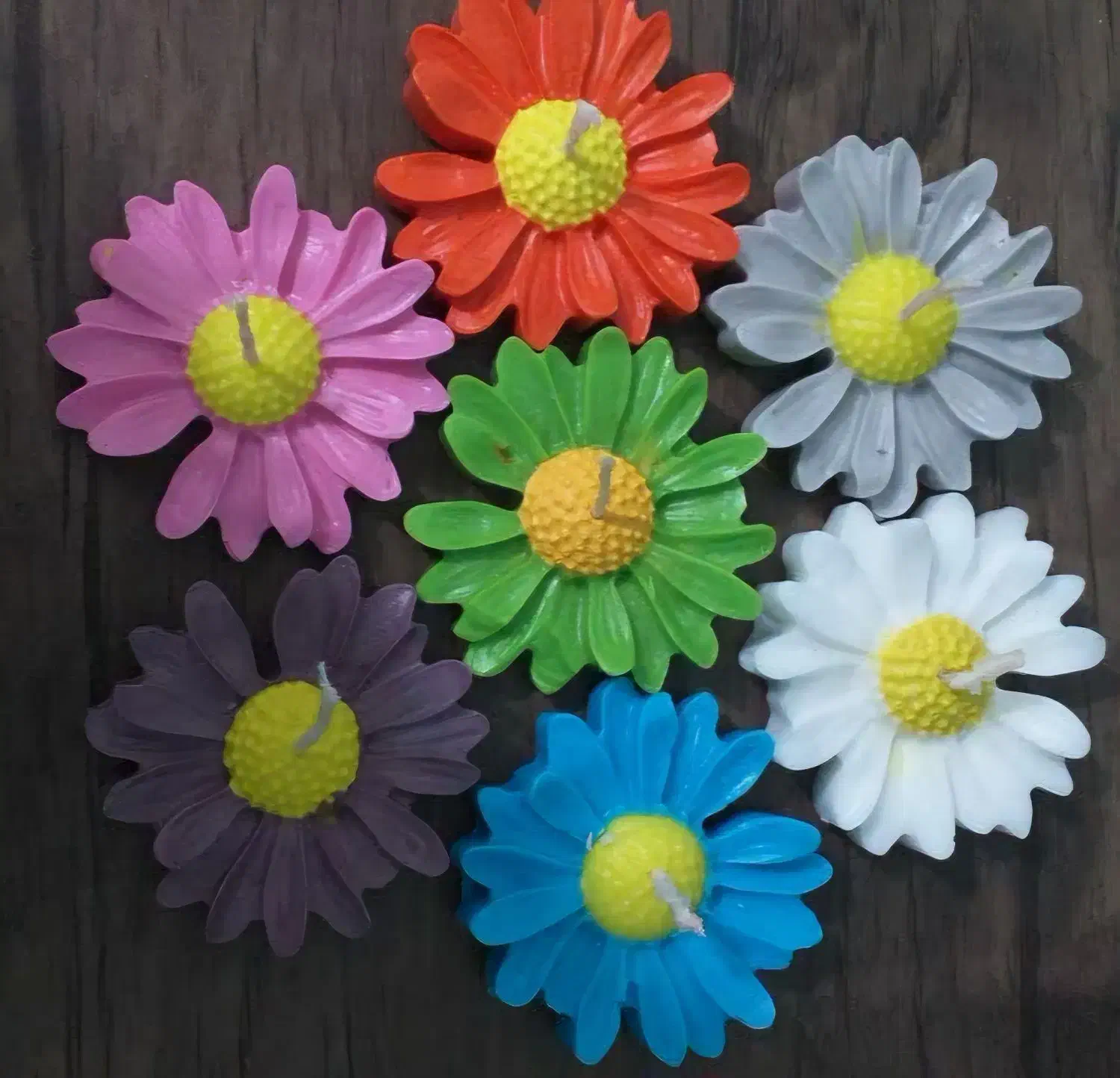 شمع بابونه  (مارگاریت)|صنایع دستی و سایر لوازم تزئینی|قم, باجک دو|دیوار