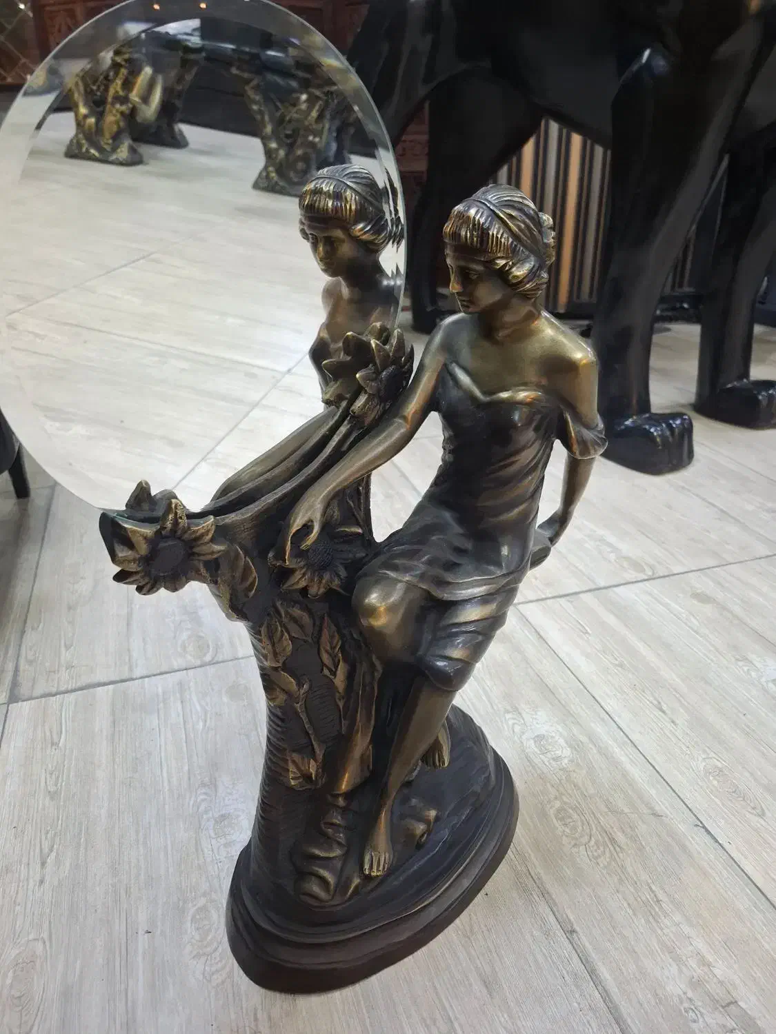 تندیس برنز کاری فاخر و هدیه‌ای ناب|مجسمه، تندیس، ماکت|ارومیه, |دیوار