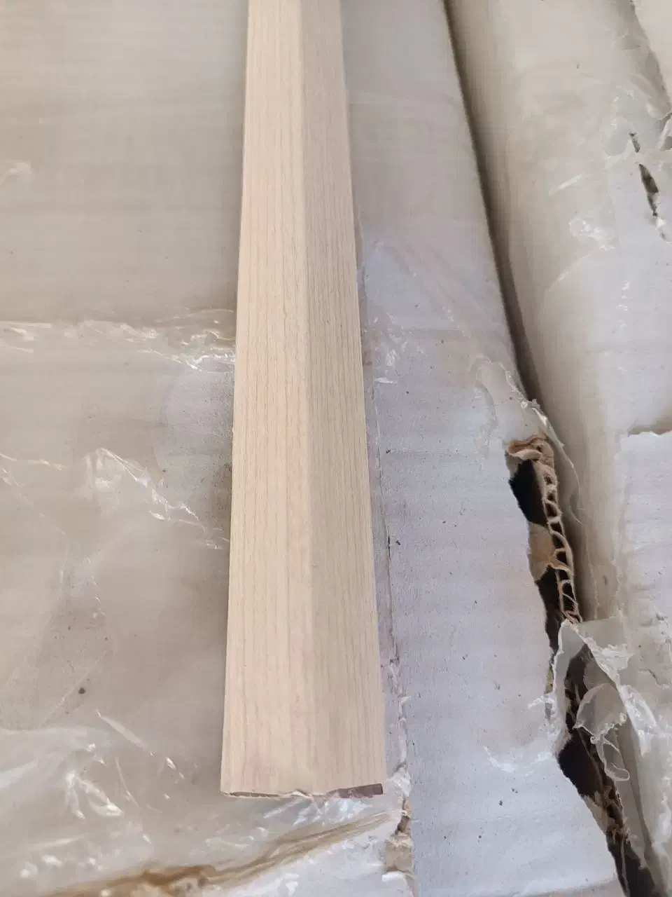 انبارپخش قرنیز و نبشی|خدمات پیشه و مهارت|کاشان, پشت شهربانی|دیوار