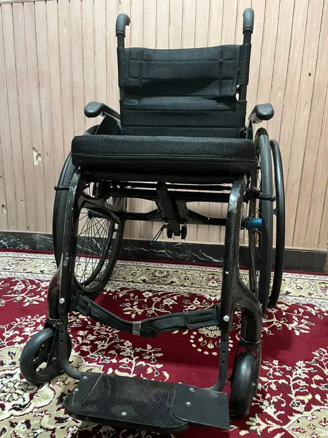 ویلچر کربنی فوق سبک|آرایشی، بهداشتی، درمانی|سیرجان, |دیوار