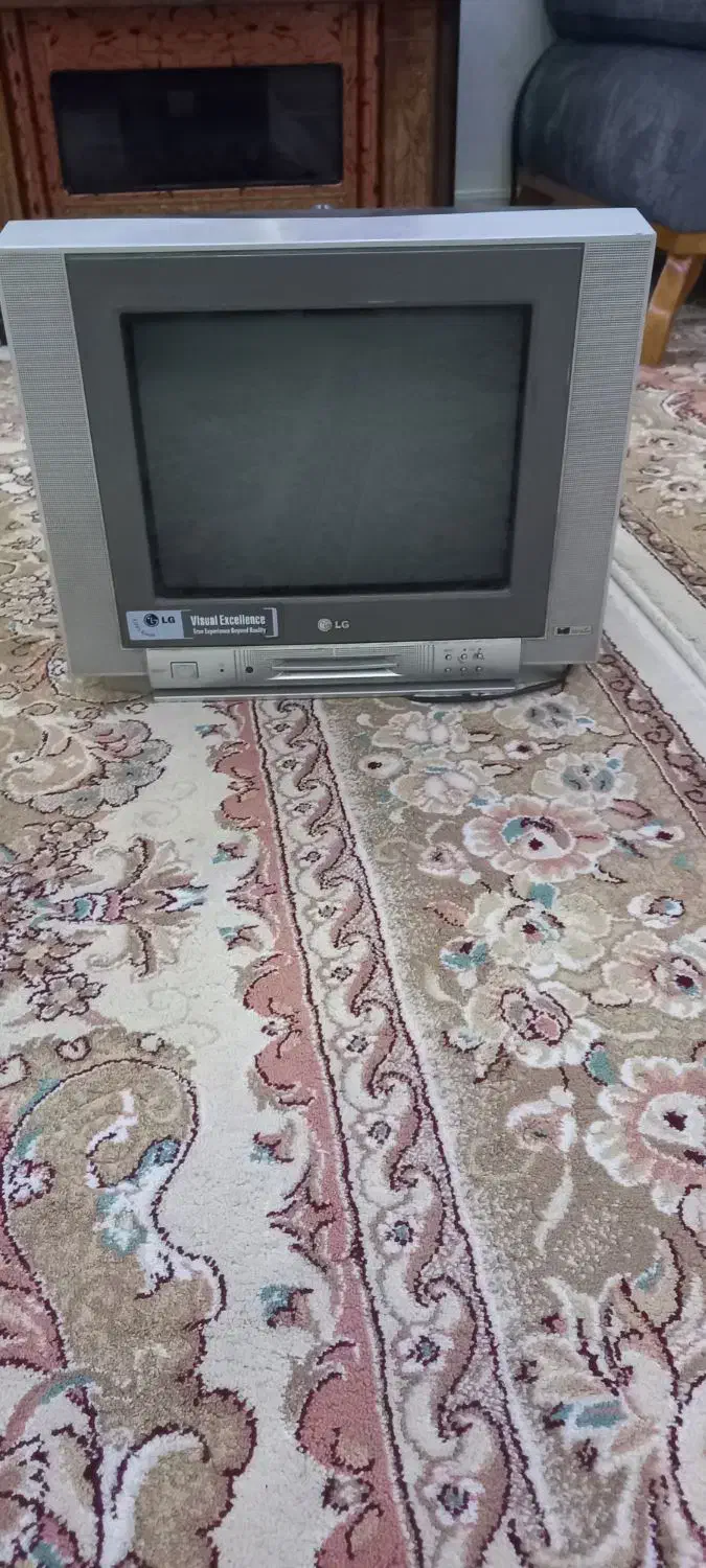 فروش تلوزیون .|تلویزیون و پروژکتور|فیروزآباد (فارس), |دیوار
