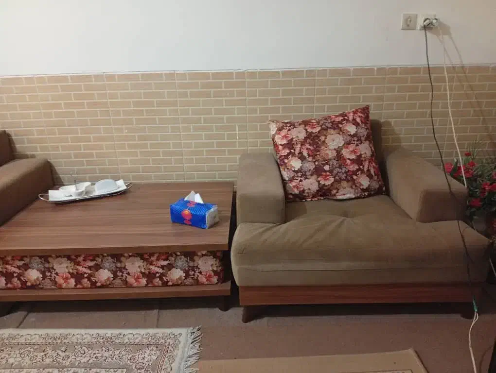 مبل زیبای ۷ نفره|مبلمان خانگی و میز عسلی|شیراز, احمدآباد|دیوار
