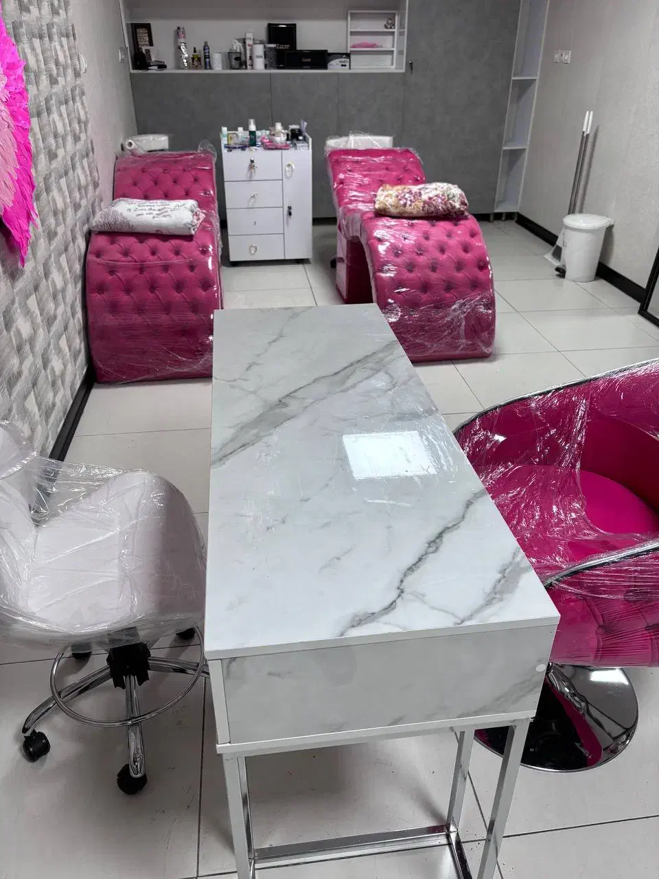 تخت مژه موج تخت مژه صورتی چستر|آرایشگاه و سالنهای زیبایی|تهران, سردارجنگل|دیوار