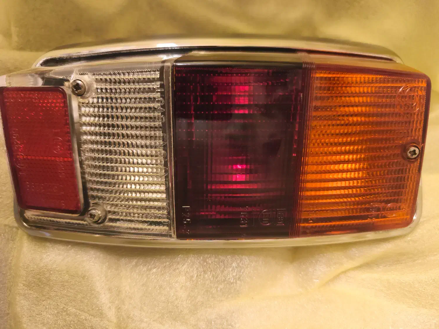 چراغ خطر عقب مینی ماینر ۱۹۶۷،اصلی انگلیسی|قطعات یدکی و لوازم جانبی|تهران, سنائی|دیوار