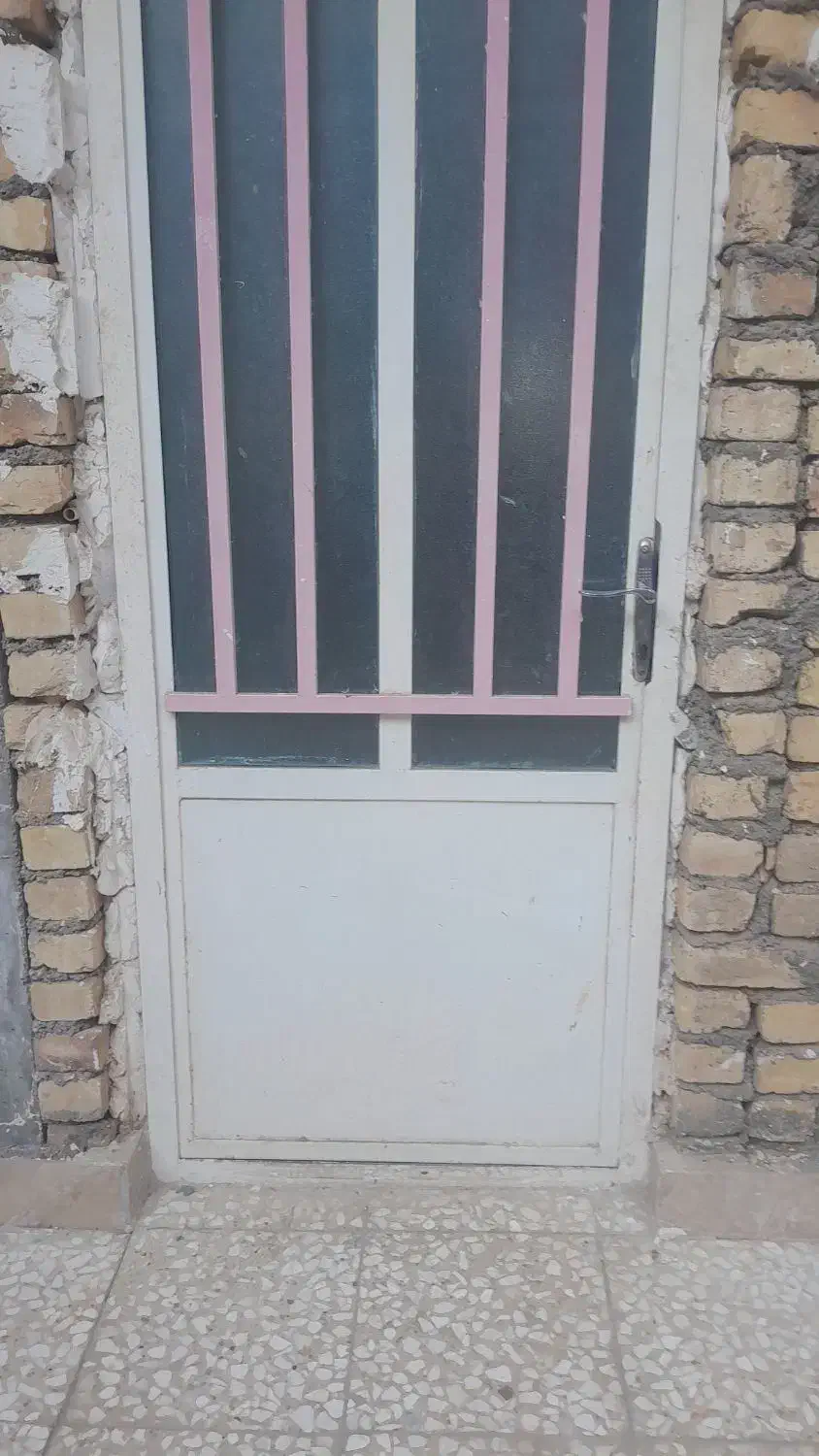 درب وپنجره اهنی|مصالح و تجهیزات ساختمان|کهک, |دیوار