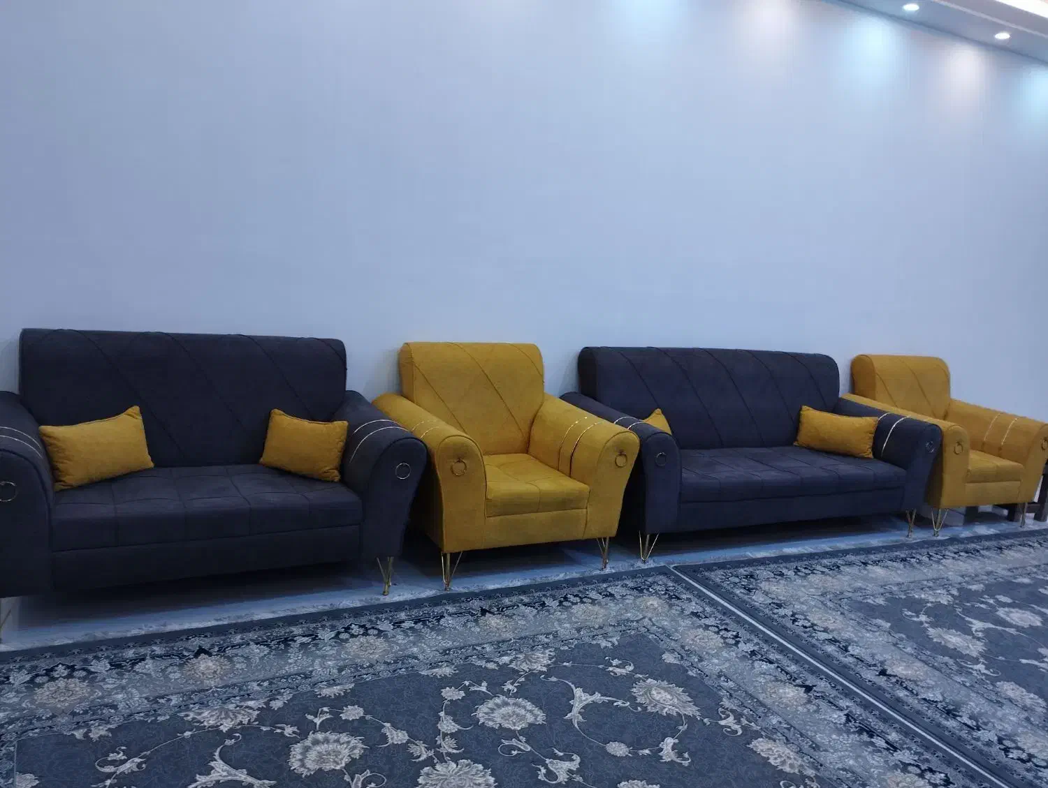 مبل زرد و طوسی|مبلمان خانگی و میز عسلی|دلوار, |دیوار