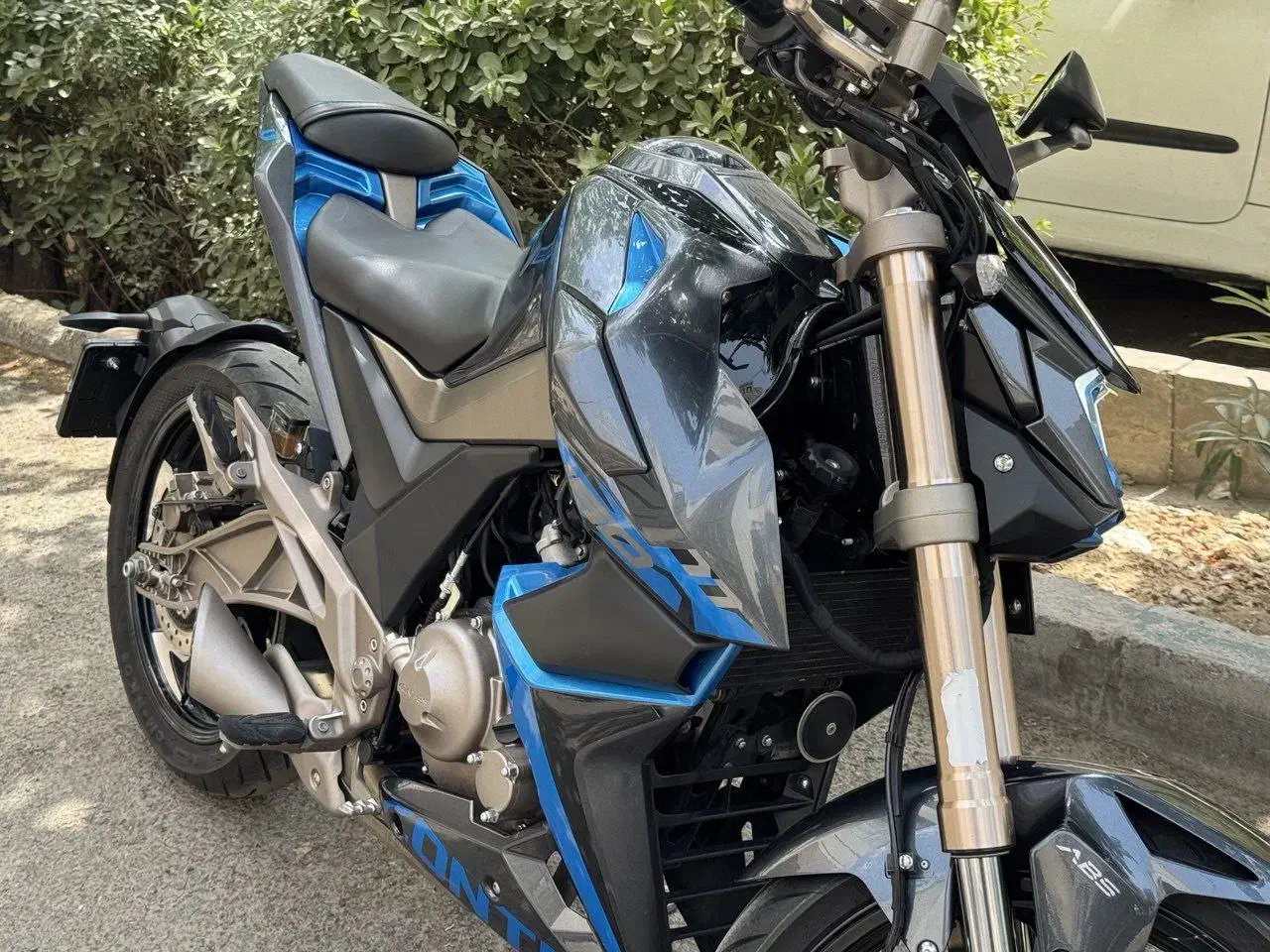 Z2u1 عروسک|موتورسیکلت|قدس, شهر‌قدس|دیوار