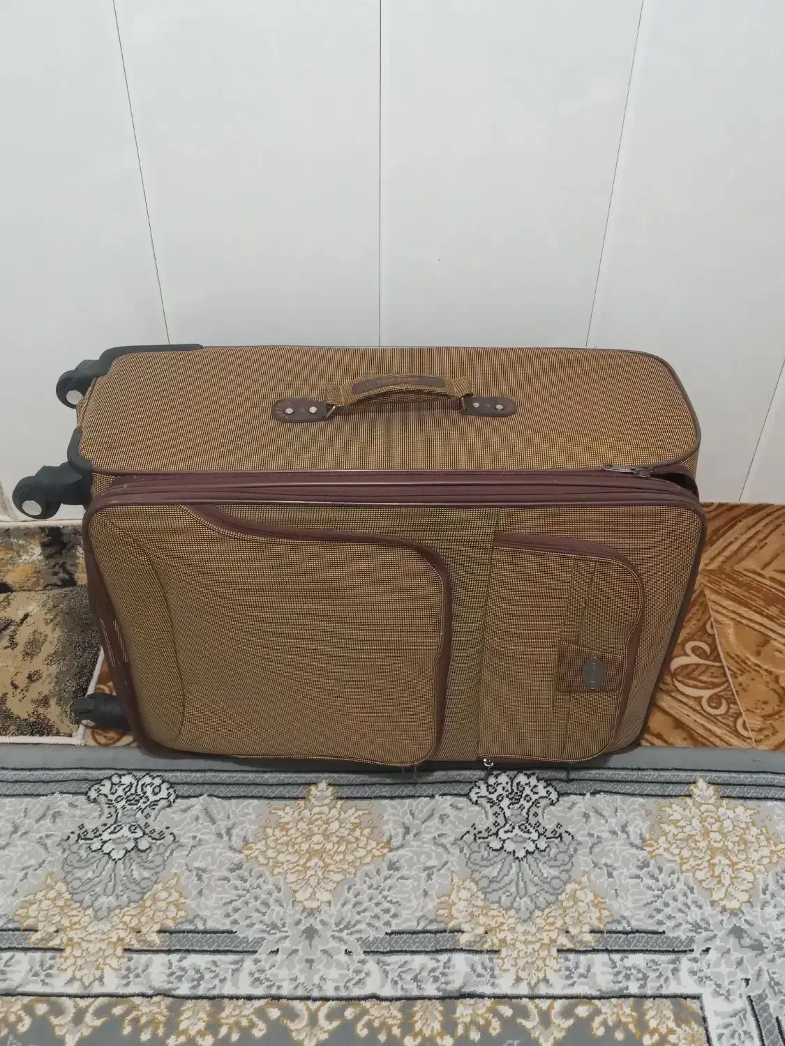 چمدان مسافرتی|کیف، کفش، کمربند|سمنان, |دیوار