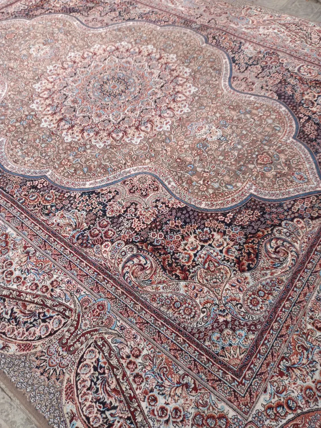 فرش ۷۰۰ شانه جفت ۱۲متری|فرش|مبارکه, |دیوار