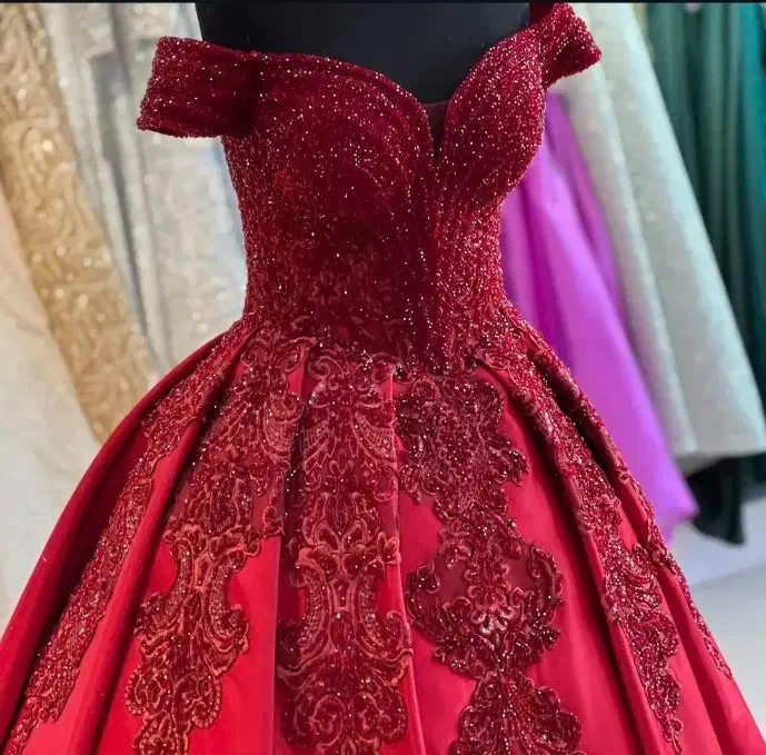 فروش مزون لباس عروس|لباس|گله دار, |دیوار