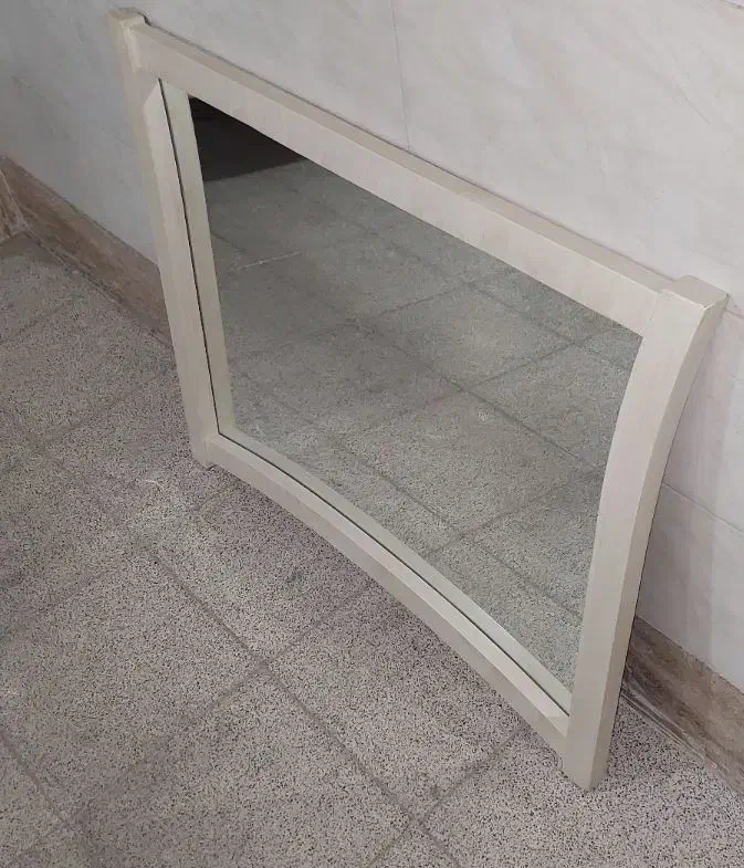 آینه تک|آینه|آبادان, |دیوار