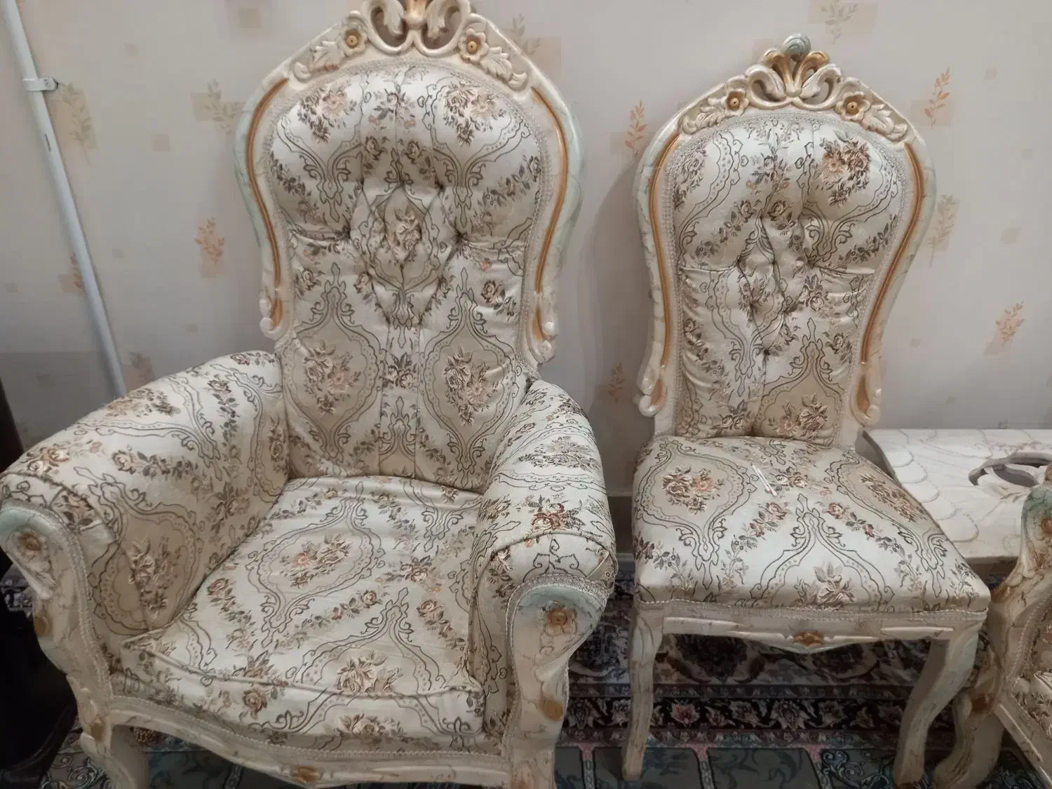 مبل ۹ نفره سلطنتی|مبلمان خانگی و میز عسلی|تربت‌حیدریه, بهزیستی|دیوار