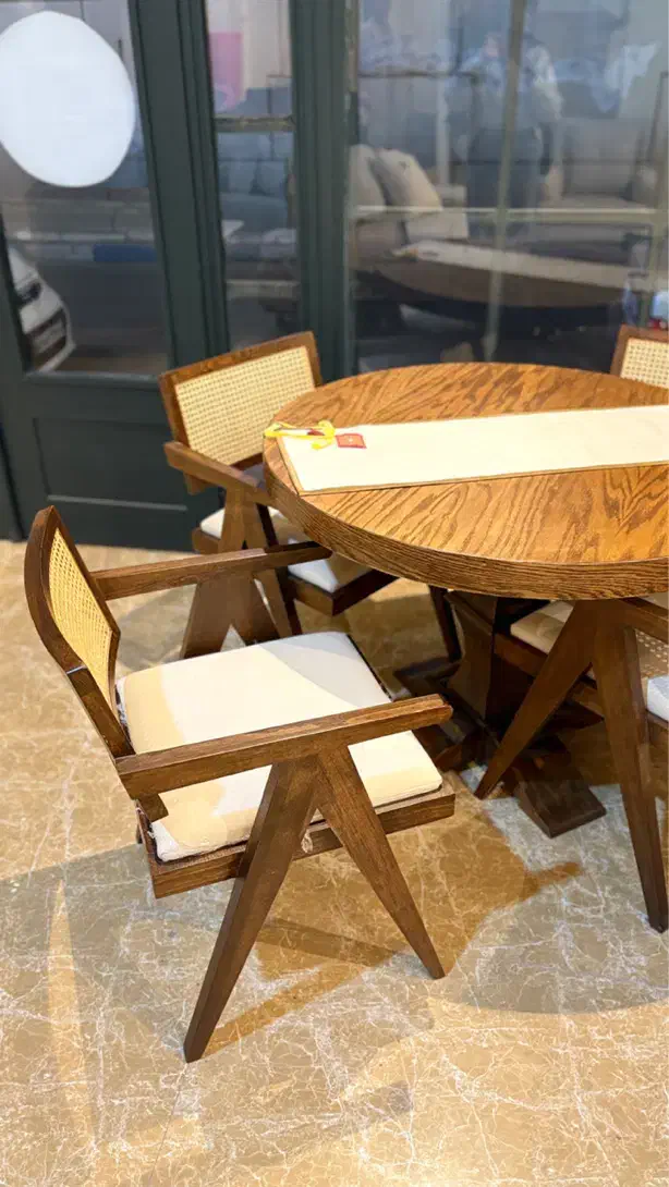 میزنهارخوری گرد ۴ نفره تمام چوب راش|میز و صندلی غذاخوری|بندرعباس, |دیوار