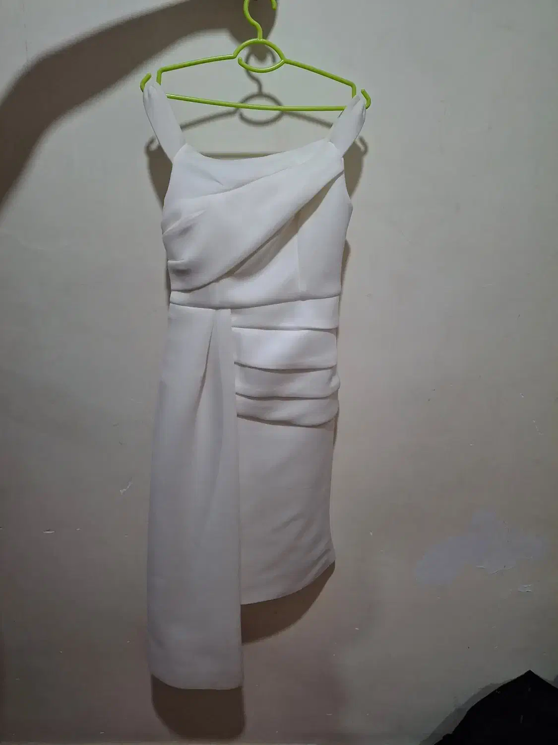 لباس شب|لباس|آبیک, |دیوار