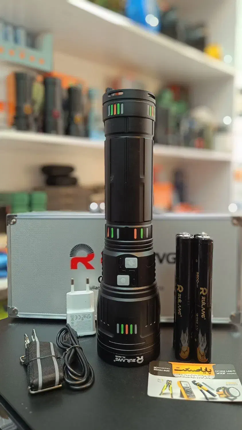 چراغ قوه زوم دار پلیسی برد ۱۵۰۰ متر|کوهنوردی و کمپینگ|اهواز, ۳۰ متری|دیوار