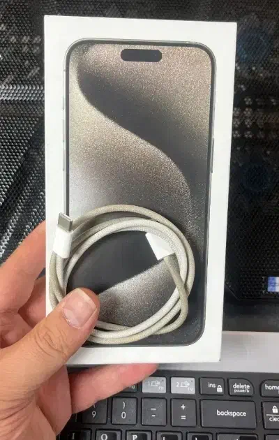 اپل iPhone 15 Pro Max با حافظهٔ ۲۵۶ گیگابایت|موبایل|سنندج, |دیوار