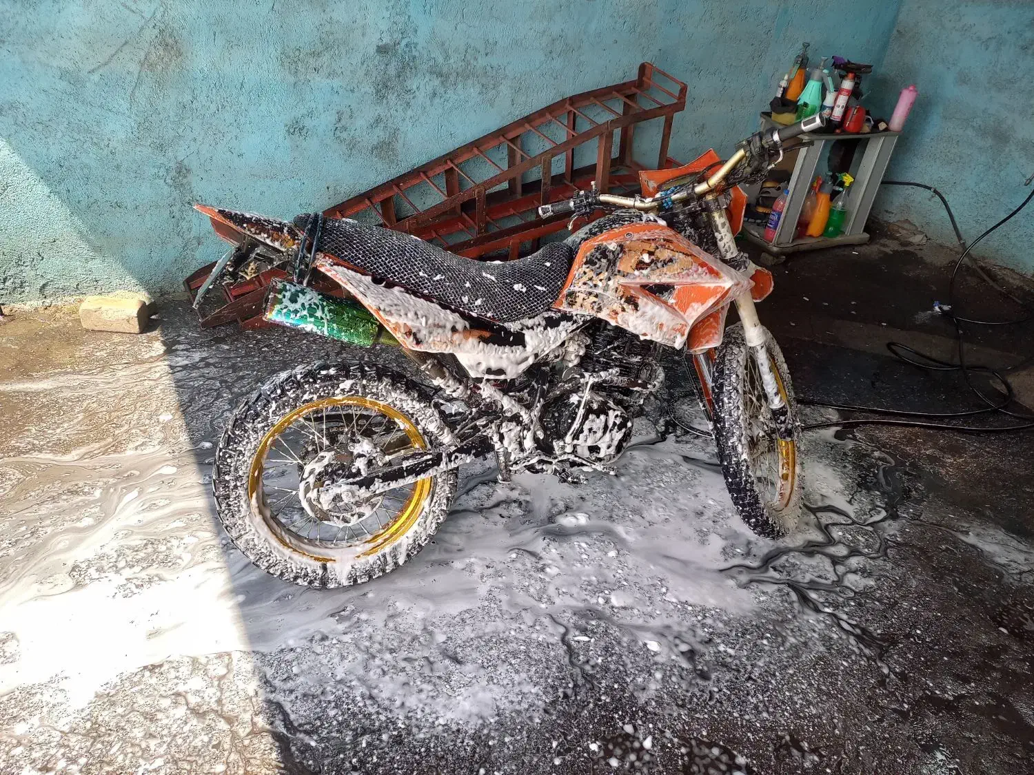 کویر t2 رادیسون|موتورسیکلت|تبریز, |دیوار