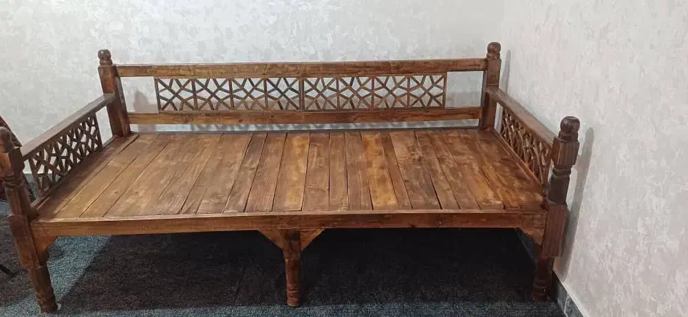 تخت سنتی چوبی زیبا کاملا نو|مبلمان خانگی و میز عسلی|امیدیه, |دیوار