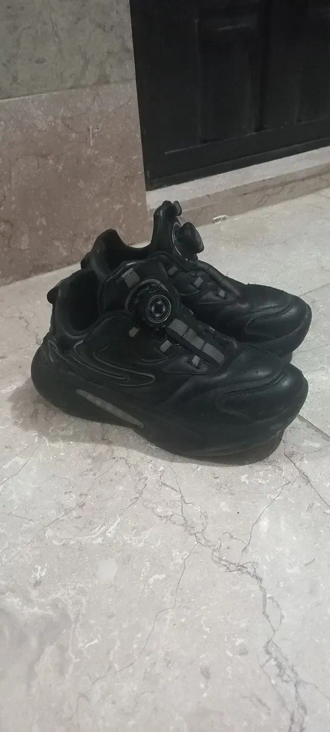 کتونی و پوتین|کفش و لباس بچه|ساری, |دیوار