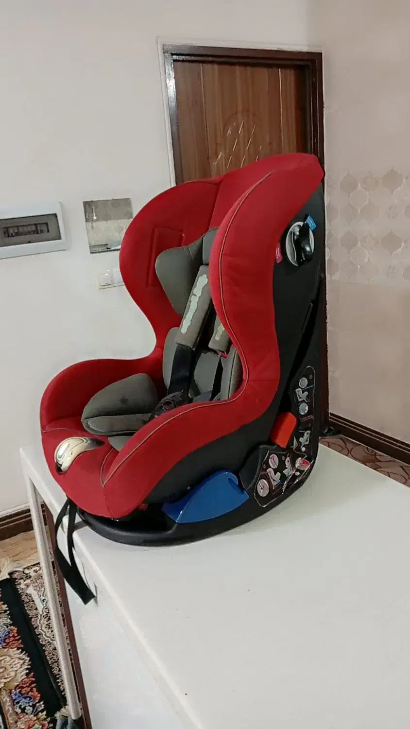 زیر قیمت صندلی کودک خودرو|تخت و صندلی بچه|مرودشت, ژیان|دیوار